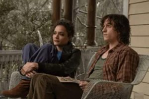 Sasha-Lane-et-Tom-Holland dans the crowded room